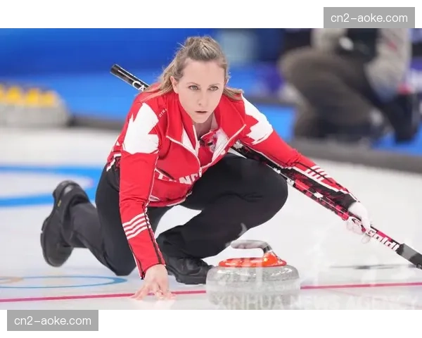 英国男队拉米加拿大女队霍曼均因二次碰壶被移除冰壶